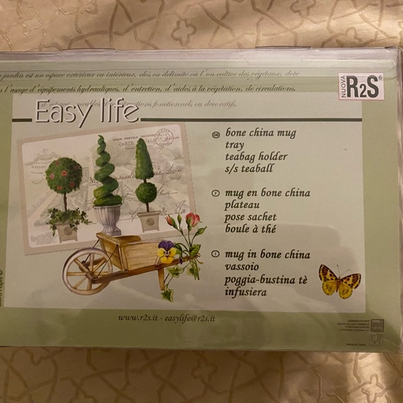 Garden Mug Gift Set. “In The Garden”. - Picture 3 of 3